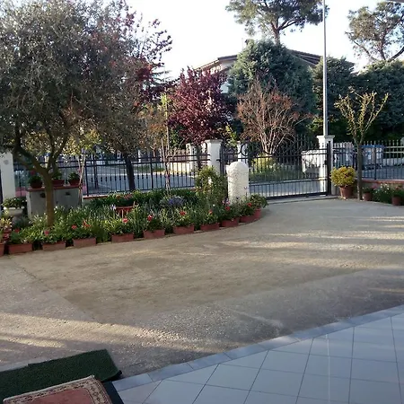 Elegante Con Terrazzo E Giardino Holiday home San Mauro Mare