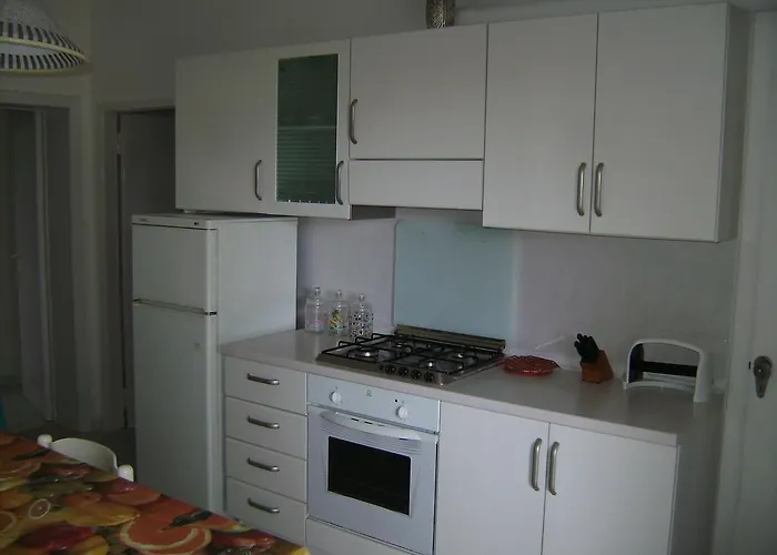 Elegante Con Terrazzo E Giardino بيت للعطل