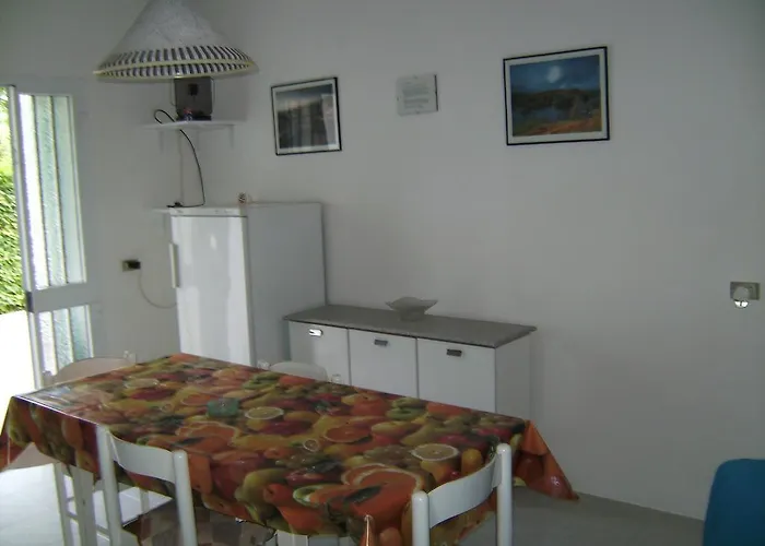 Elegante Con Terrazzo E Giardino *